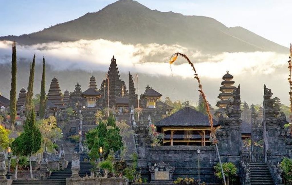 besakih temple2